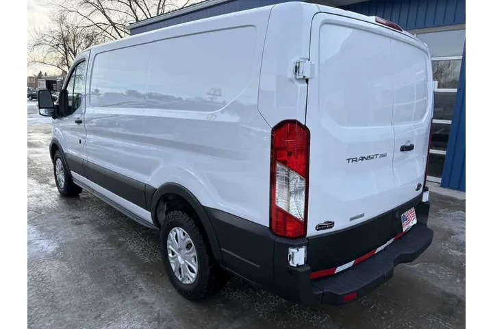 $21990 : 2022 Transit 250 image 9