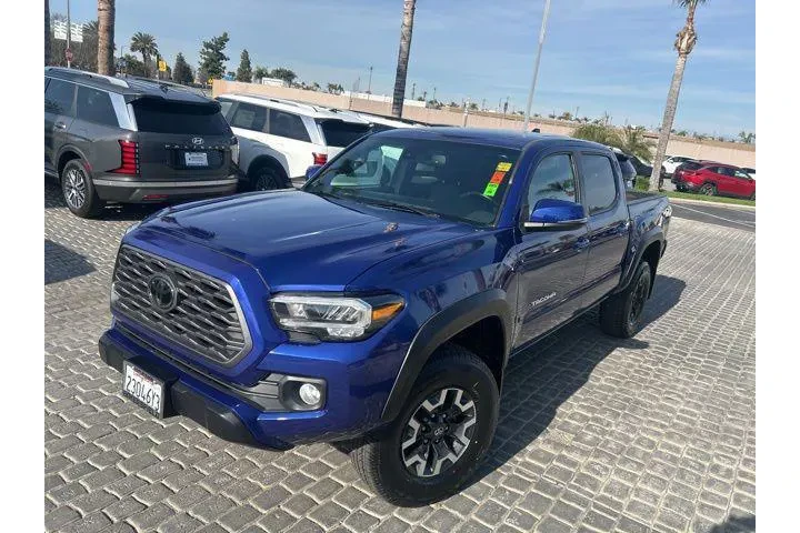 $29990 : Toyota Tacoma 2022 4x2 TRD O image 2