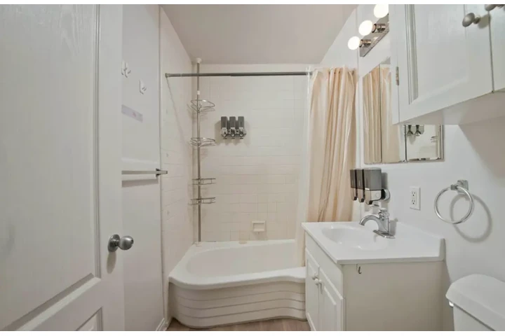 $2400 : 3 Bedroom House  in Lynwood image 10