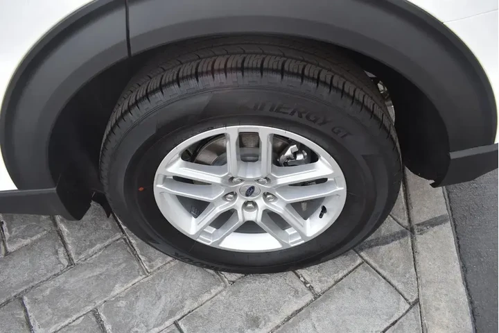 $36990 : Ford Explorer 2025 Active 4d image 4