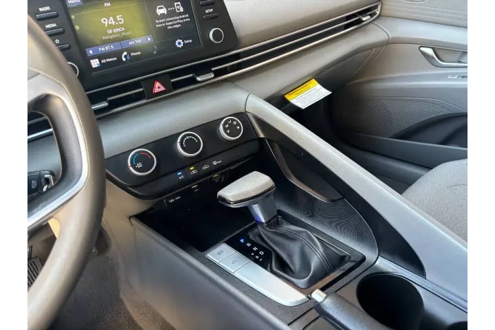 $11450 : 2021 Elantra SE image 4