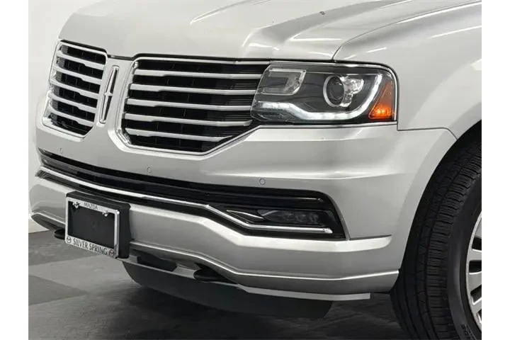 $21750 : Lincoln Navigator 2016 4x4 R image 2