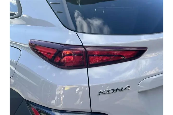 $18799 : Hyundai KONA 2022 AWD SEL 4d image 10