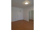 $1475 : 1656 West 11th Place thumbnail