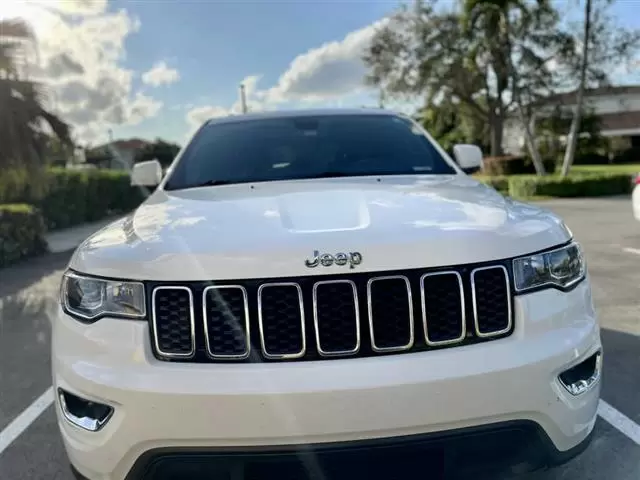 $9900 : 2017 Jeep Grand Cherokee Lared image 1