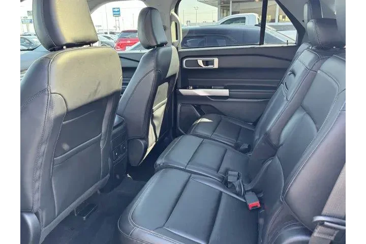 $30995 : Ford Explorer 2023 AWD XLT 4 image 7