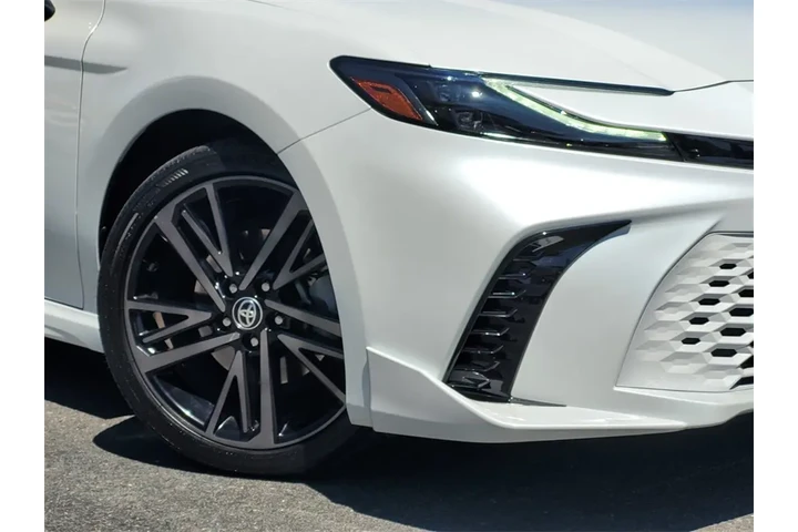 $32899 : Gold Certified2025 Camry XSE image 4