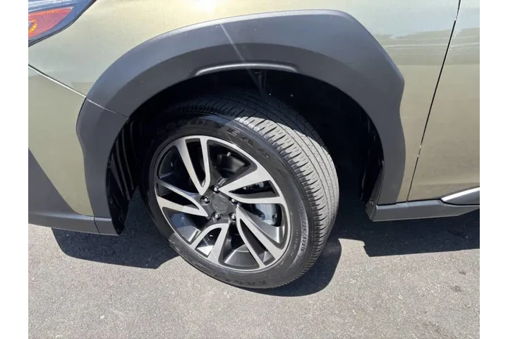 $24988 : 2023 Outback Premium image 3