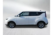 $17500 : Kia Soul 2023 LX 4dr Crossov thumbnail