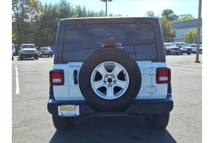 $26295 : Jeep Wrangler Unlimited 2021 image 6