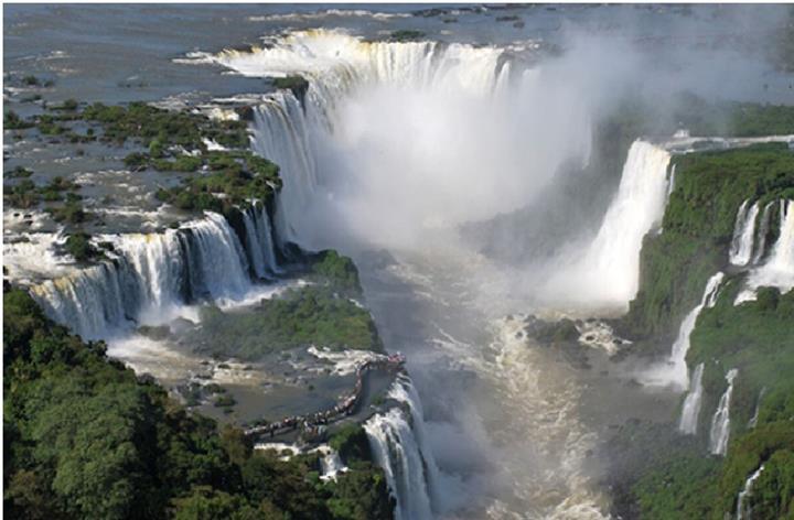 Visita Cataratas del Iguazú image 1