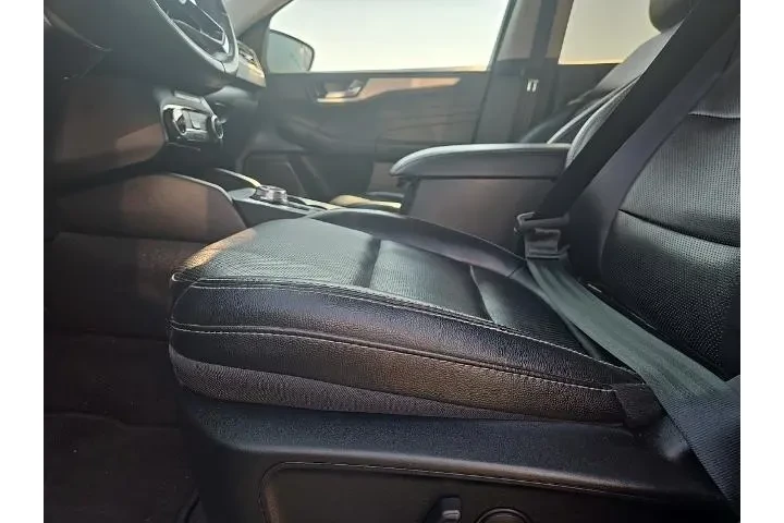 $16391 : Ford Escape 2022 AWD SEL 4dr image 5