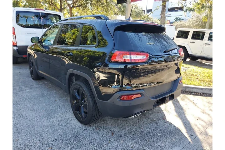 $15825 : Jeep Cherokee 2018 Limited 4 image 4