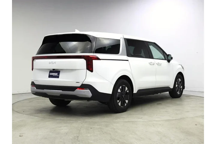 $39998 : Kia Carnival Hybrid 2026 LXS image 8