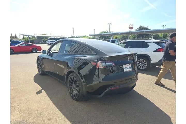 $30900 : Tesla Model Y 2022 AWD Perfo image 4