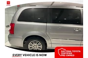 $12500 : Chrysler Town and Country 20 thumbnail