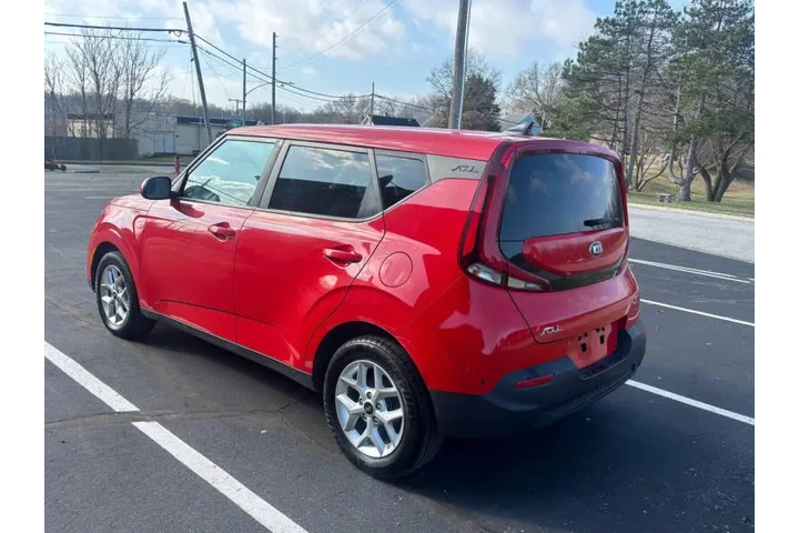 $7999 : 2020 Soul S image 6