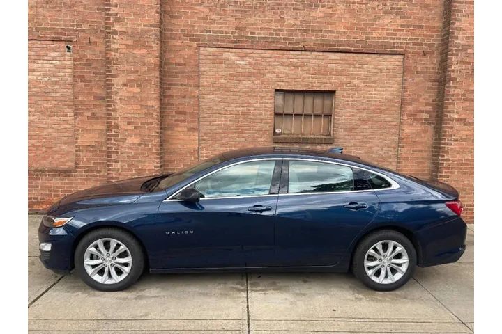 $16999 : 2021 Malibu LT image 4