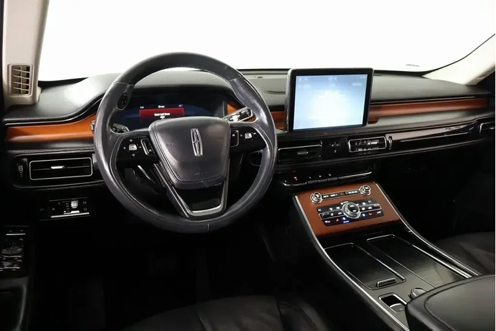 $27489 : Lincoln Aviator 2020 Reserve image 2