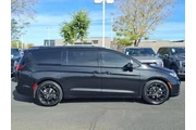 $29679 : Chrysler Pacifica 2022 Limit thumbnail