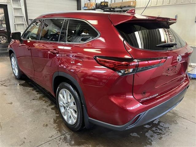 $39900 : 2021 Highlander Limited image 6