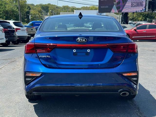 $12495 : 2020 Forte LXS image 9