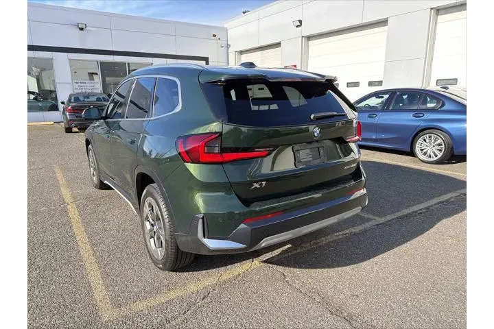 $35943 : BMW X1 2024 AWD xDrive28i 4d image 4