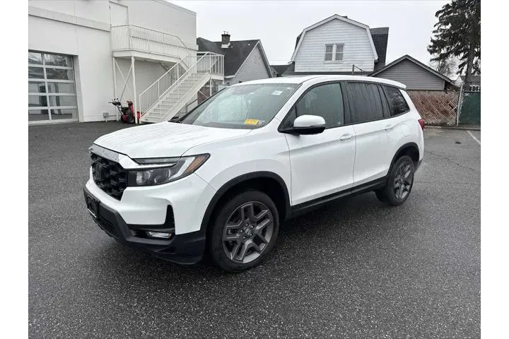 $29943 : Honda Passport 2023 AWD EX-L image 5