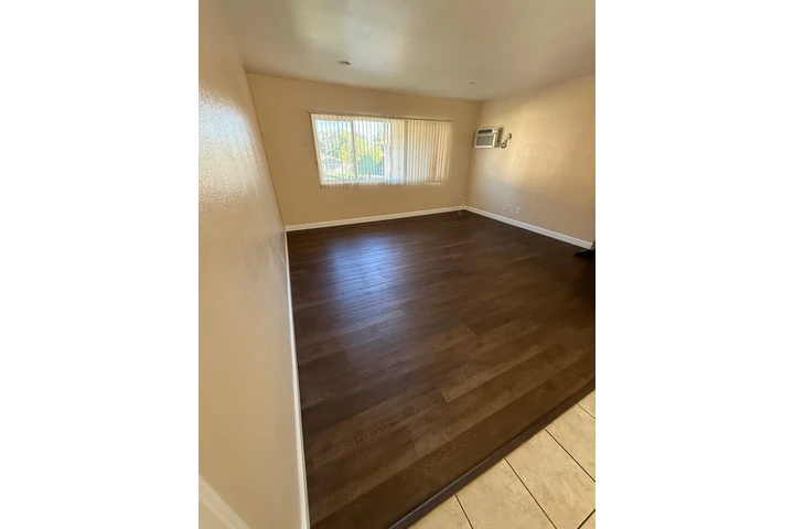 $1825 : APARTAMENTO DE RENTA image 2