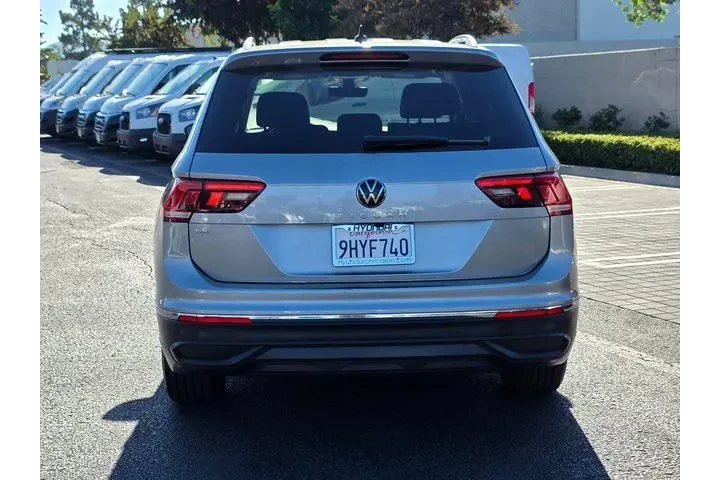 $23499 : Volkswagen Tiguan 2023 SE 4d image 6
