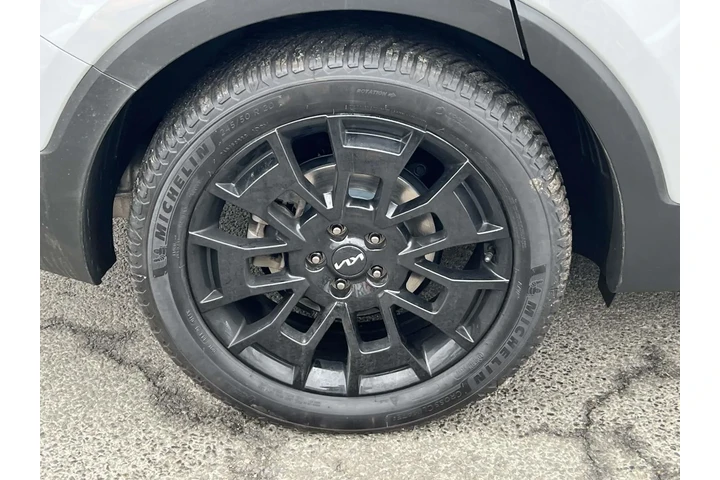 $31990 : Kia Telluride 2022 AWD SX 4d image 9