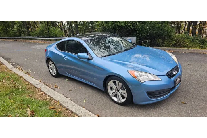 $4295 : 2010 Genesis Coupe 2.0T Premi image 4