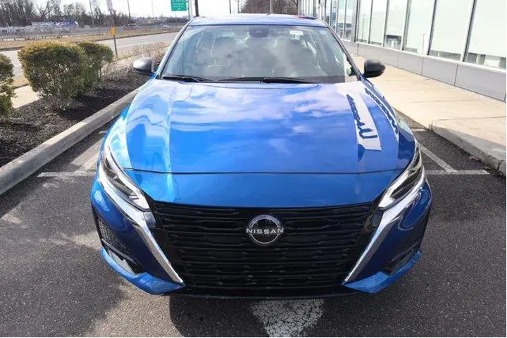 $19502 : Nissan Altima 2025 2.5 SV 4d image 5