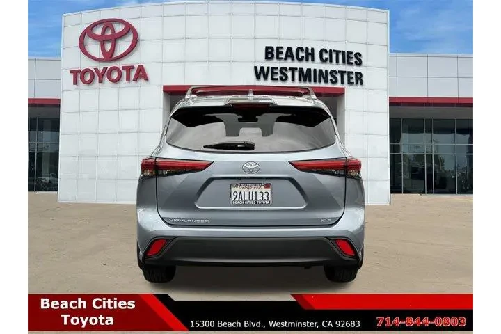 $30822 : Toyota Highlander 2022 XLE 4 image 9