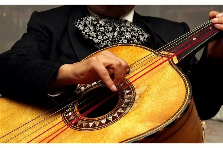 Mariachi Azteca De Oro image 1