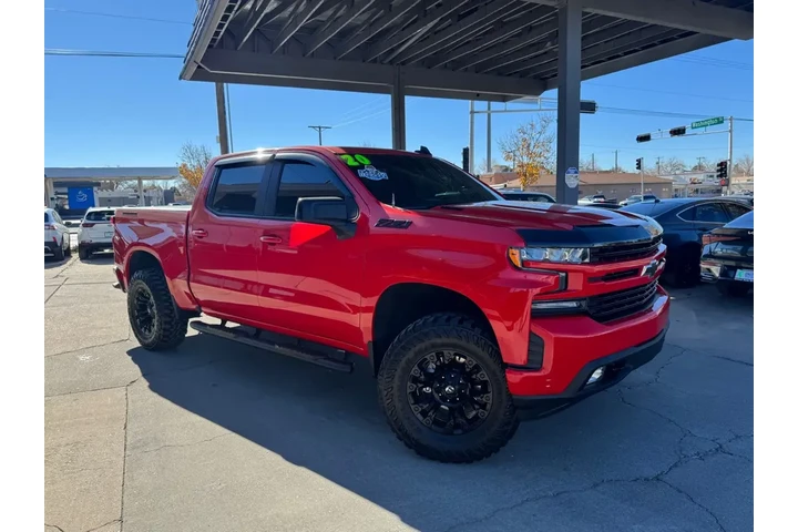 2020 Silverado 1500 RST Crew image 3