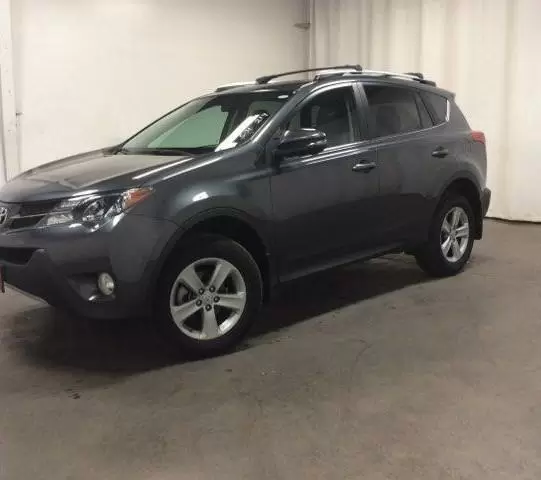 $7500 : 2013 TOYOTA RAV4 XLE image 2