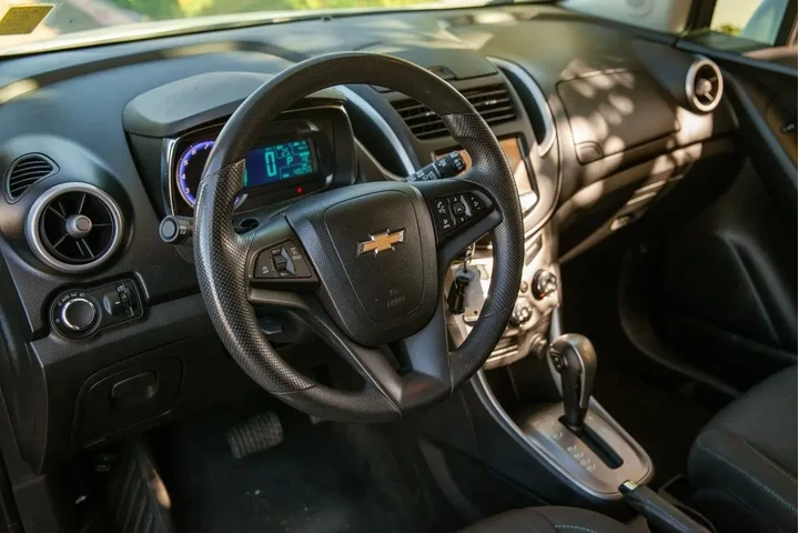 2015 Trax LT image 10