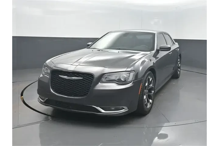 $15801 : Chrysler 300 2019 S 4dr Seda image 1
