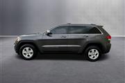 $20017 : 2017 Grand Cherokee Laredo thumbnail