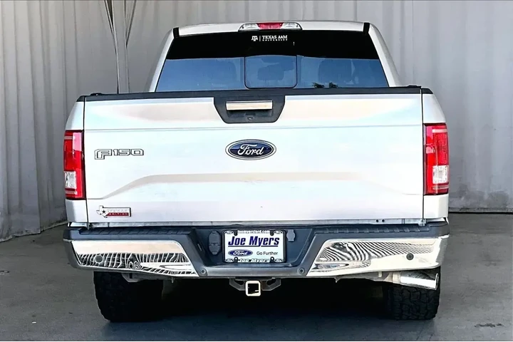 $15591 : Ford F-150 2015 4x2 XLT 4dr image 4