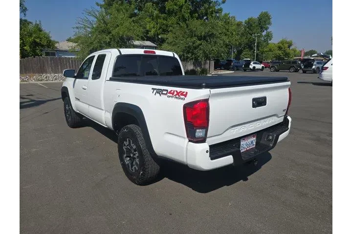 $34995 : Toyota Tacoma 2018 4x4 TRD O image 5