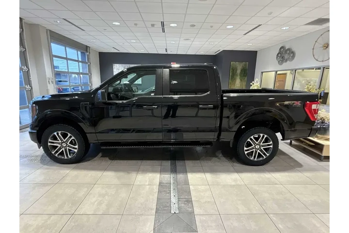 $34974 : Ford F-150 2023 4x4 XL 4dr S image 6