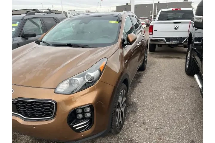 $9900 : Kia Sportage 2017 AWD SX Tur image 5