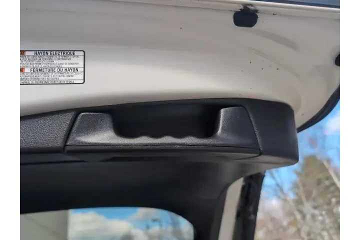 $28993 : Toyota RAV4 2022 AWD Limited image 10