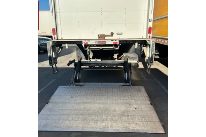 $21000 : 2018 Isuzu nqr image 1