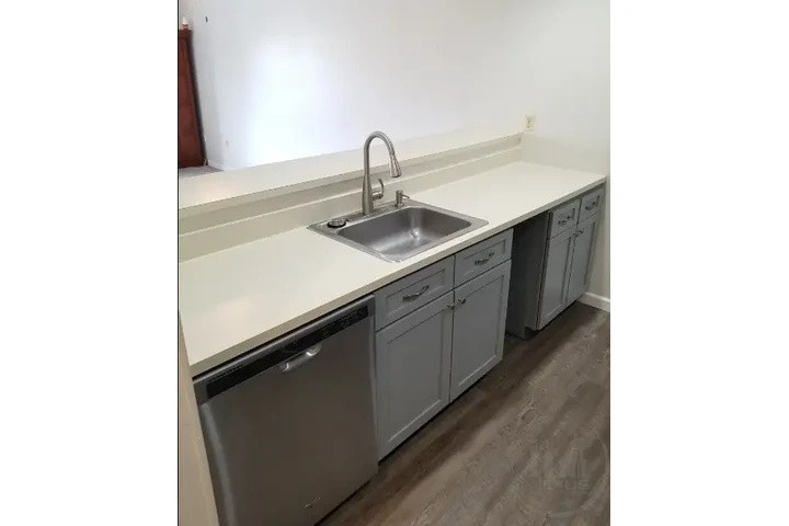 $1100 : Whittier todas las comodidades image 3