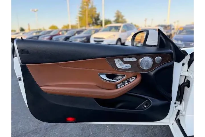 $27595 : Mercedes-Benz C-Class 2017 C image 9