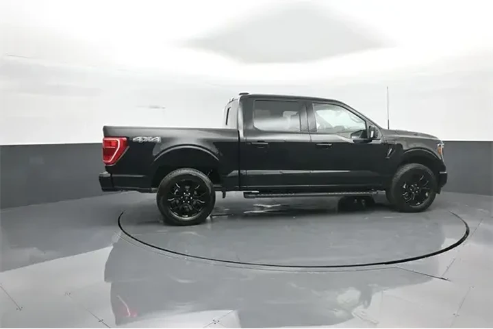 $39834 : Ford F-150 2023 4x4 XLT 4dr image 8