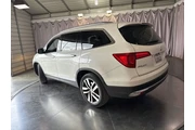 $18999 : Honda Pilot 2016 Touring 4dr thumbnail